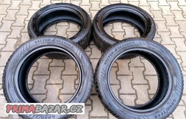 Zánovní celoroční pneumatiky Goodyear 235/50/18
