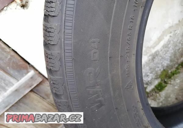 Zimní pneu 215/65 R16 102 H Nokian WR D4