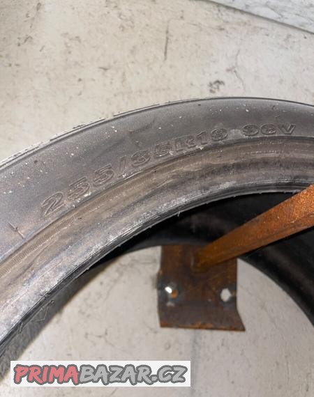 Pneumatika 255/35/19R Letní
