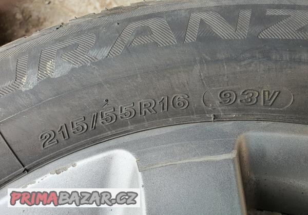 Prodám pneu včetně disků