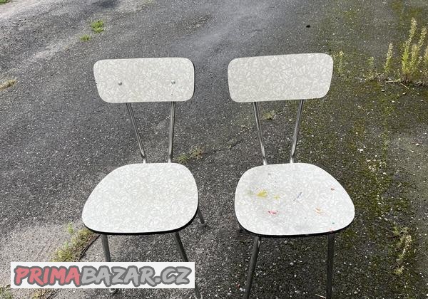 umakartova-zidle-2ks