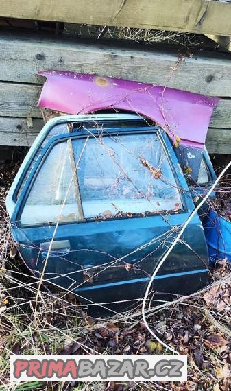 Prodám dveře boční na Peugeot 205