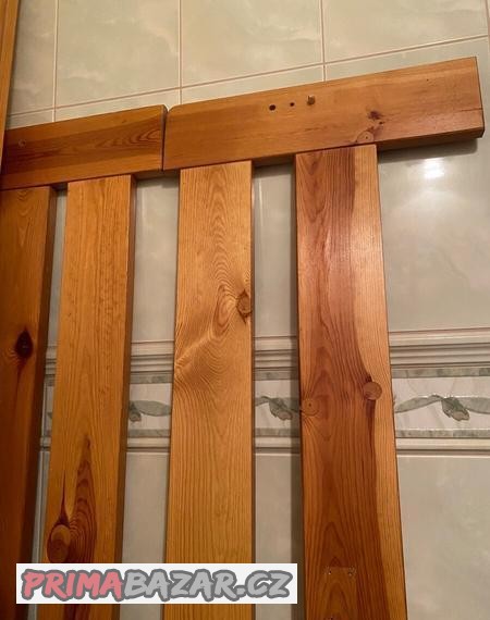 postel-140x200-ram-vcetne-rostu-bez-matrace