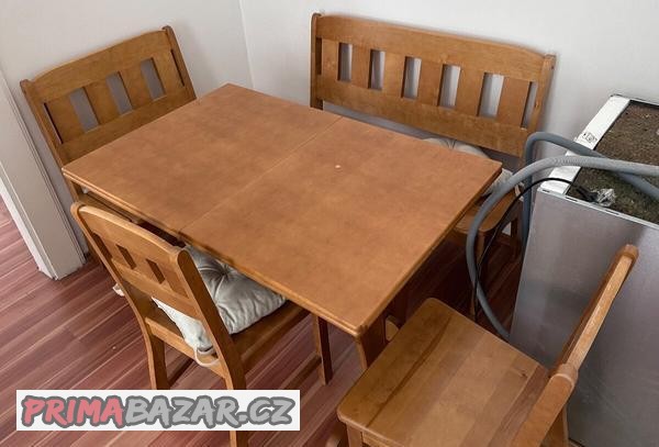 dreveny-rohovy-jidelni-kout