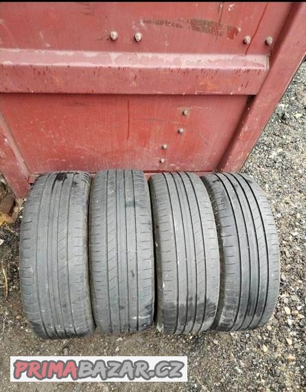 Prodám sadu letních pneu GOODYER 215/60 R17