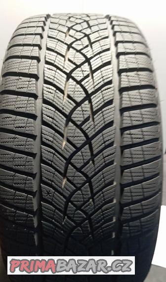 225/40R18 -GOOd YEAR -zimní