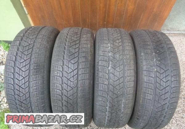 Zimní pneu 215/65/17 Pirelli