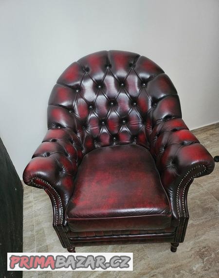 2-zanovni-kozena-kresla-staroanglicky-styl