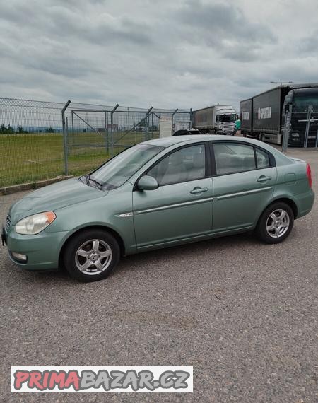 hyundai-accent-1-4i-72kw-r-v-2007-najeto-120tis-km-nove-v-cr