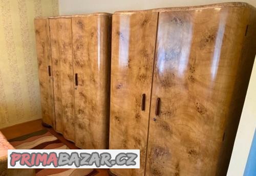 prodam-masivni-starozitne-skrine-postel-atd-z-roku-1950