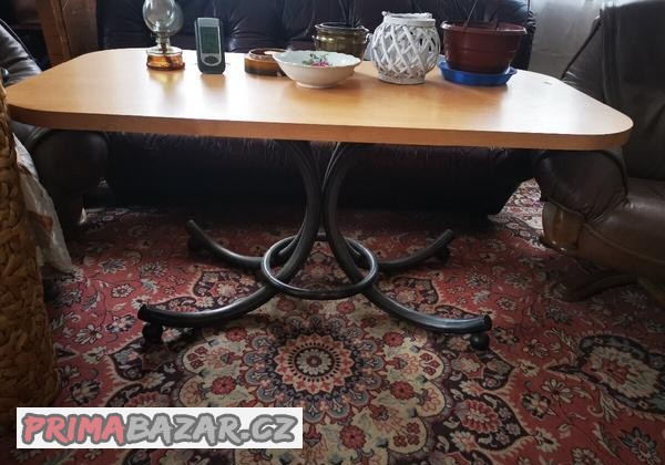 ovalny-stul