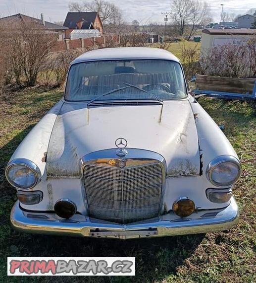 Mercedes Benz w 110