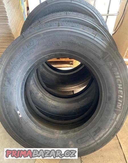 3x nove pneu michelin x-multi 245/70 R 19.5