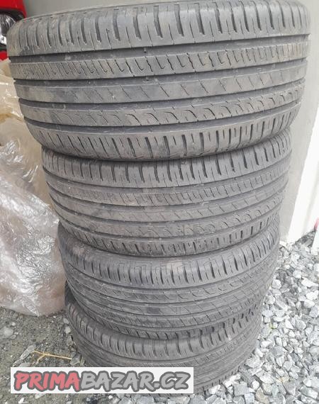 Barum bravuris 5  215 50r17 letní