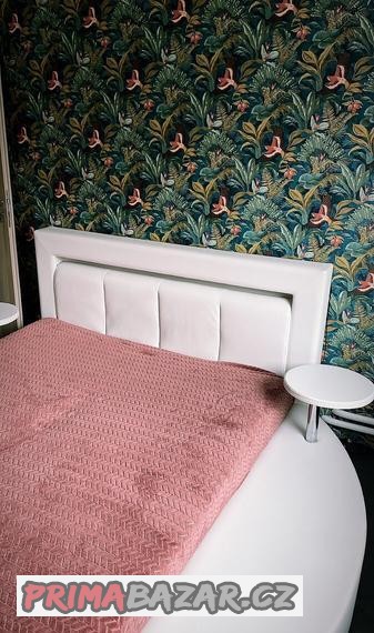 luxusni-kozena-postel