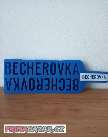 plastova-nadoba-na-led