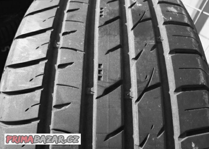 Sady nebo 2ks letních SUV 4x4 pneu 235/55 R18: