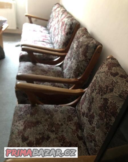 sedaci-souprava-a-dve-kresla-retro