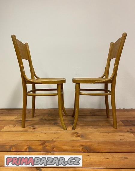 krasne-zidle-thonet-2-kusy
