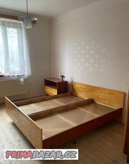 krasny-lakovany-nabytek