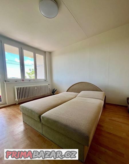 polstrovana-posel-levne