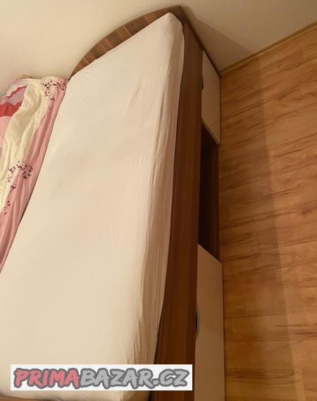 2-postele-s-supliky