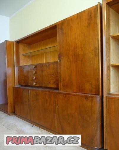 skrin-sekretar-a-knihovna-50-leta-halabala-up-brno