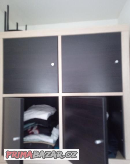 ikea-kallax-2x2-s-dvirky