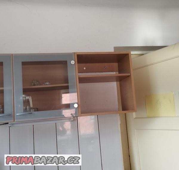 za-odvoz-dve-polickove-skrinky