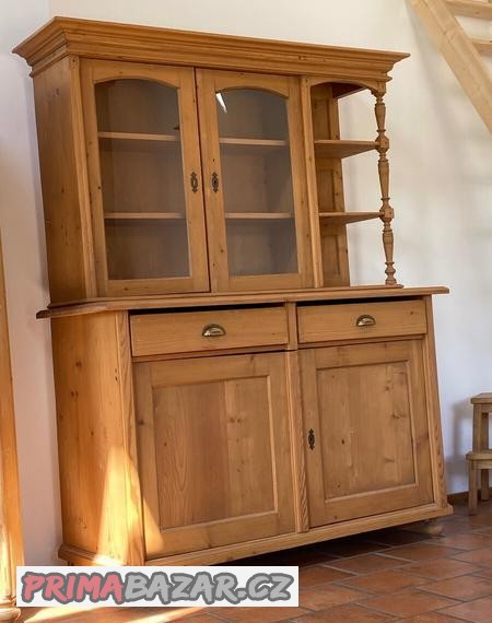 kredenc-po-renovaci