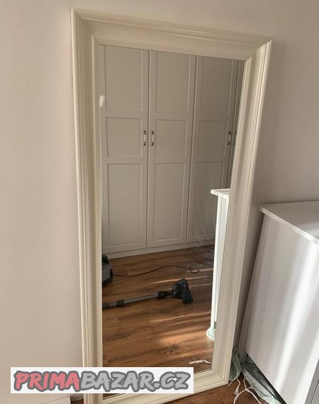 ikea-zrdcadlo-bile