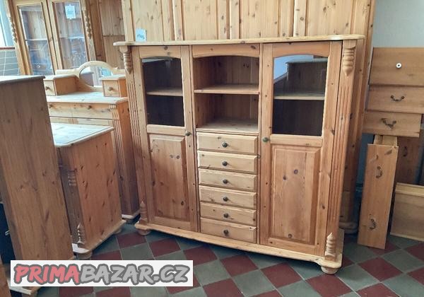 Velká komoda sideboard rezervace opava