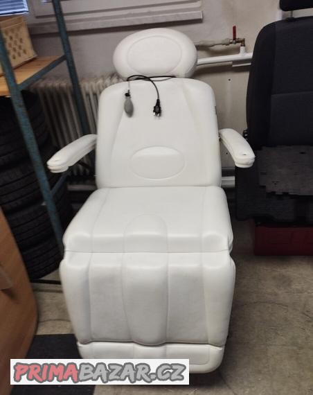 kreslo-pedikura-a-manikura