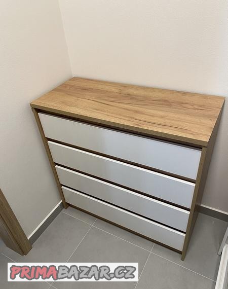 nova-komoda-xelo-93-cm-dub-zlaty-bila