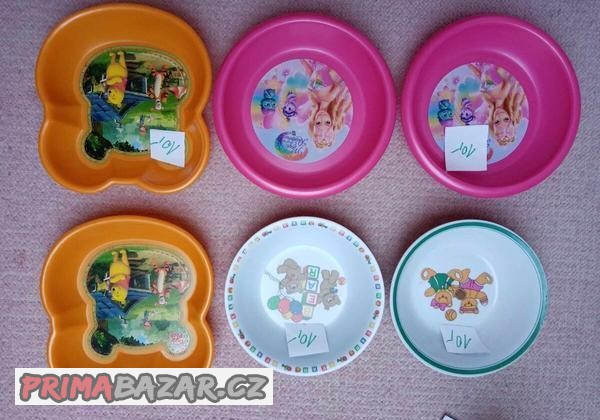 detske-hrnicky-detske-sklenicky-misky-talire-hrnek-box
