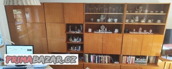 prodam-retro-obyvaci-stenu