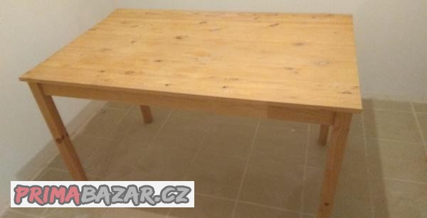 drevo-dreveny-stul-4-zidle