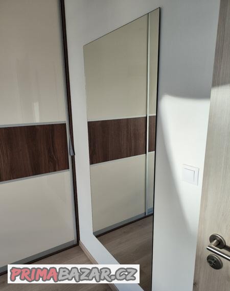 nove-velkoformatove-zrcadlo-158x80-cm-pro-zaveseni