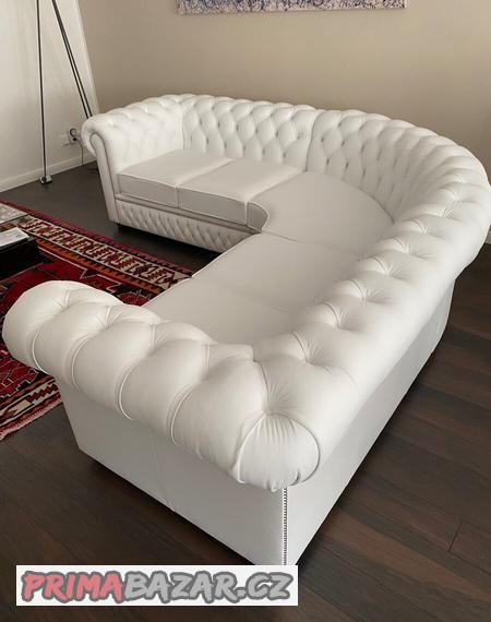 rohova-sedacka-bila-kuze-chesterfield-rohova-sofa-nova
