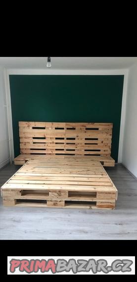 masivni-postel-z-palet