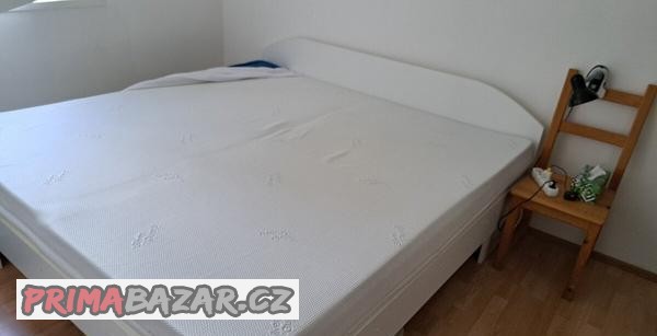 matrace-200x200cm-oboustranna-jako-nova