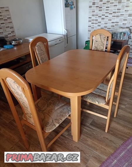 Prodám rozkládací stůl + 4 židle