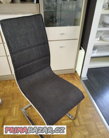 4 VELMI ZACHOVALÉ ŽIDLE HOUPACÍ