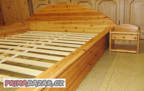 postel-z-borovice-s-rosty-nocni-stolky-celomasiv