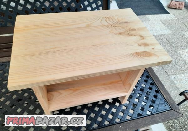 Prodám malý stolek