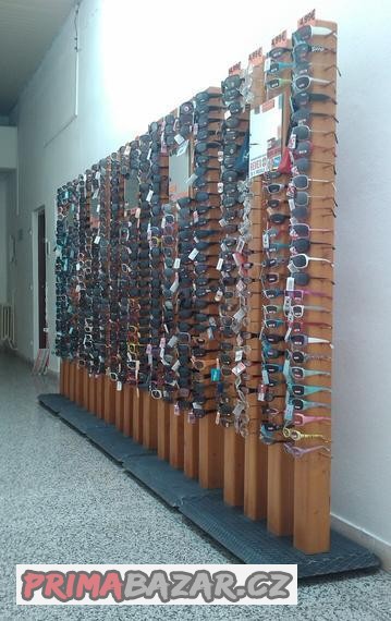 prodam-stojany-na-prodej-slunecnich-bryli