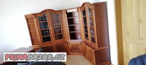 nabytek-v-klasickem-stylu