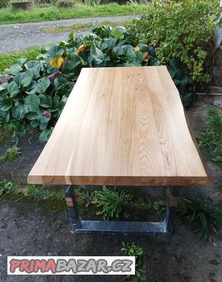 masivni-stul-z-jasanu