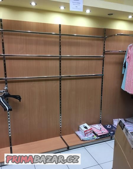 prodam-zarizeni-prodejny-sestava-i-chromove-doplnky