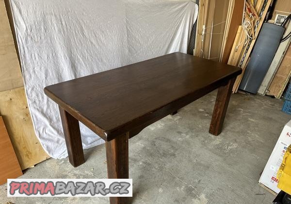 masivni-jidelni-stul